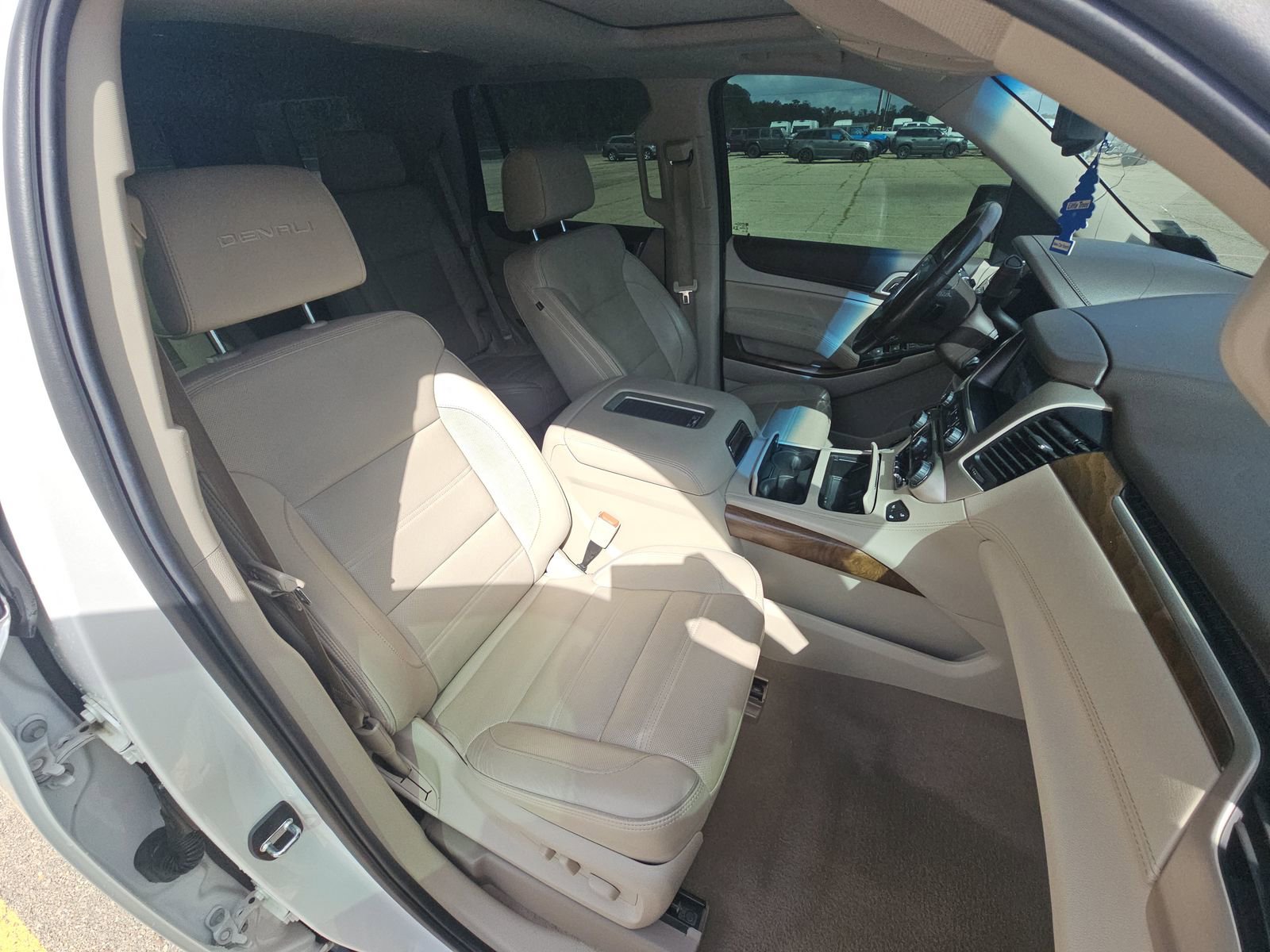 Used 2019 GMC Yukon Denali image 14