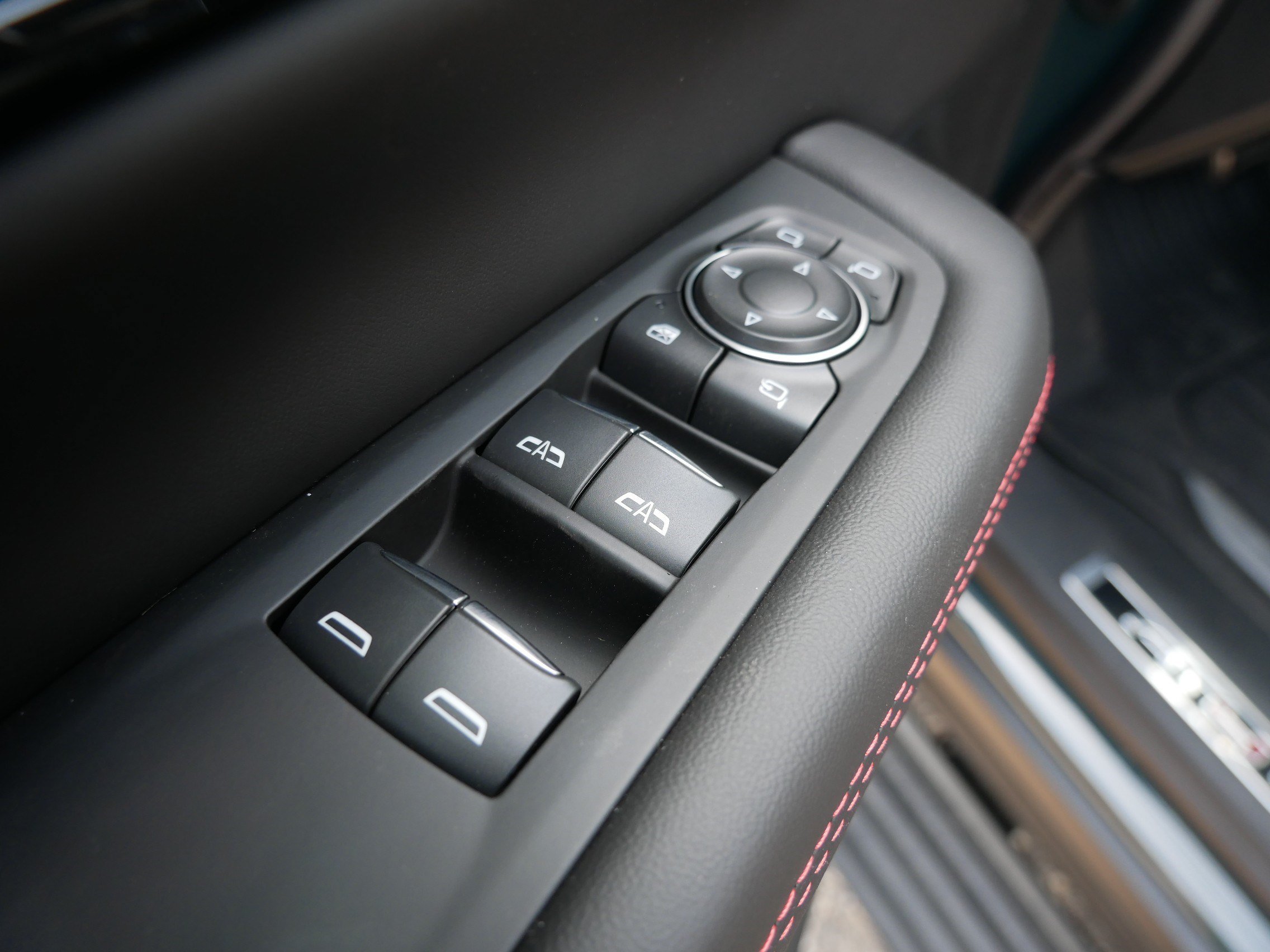 New 2026 GMC Yukon AT4 Ultimate w/ LPO, Floor Liner Package AWD/4WD image 16