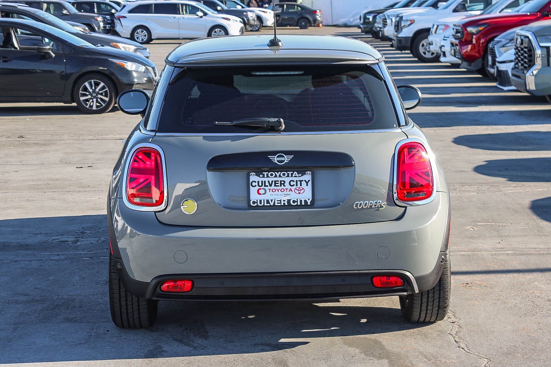 Used 2023 MINI Cooper SE image 8
