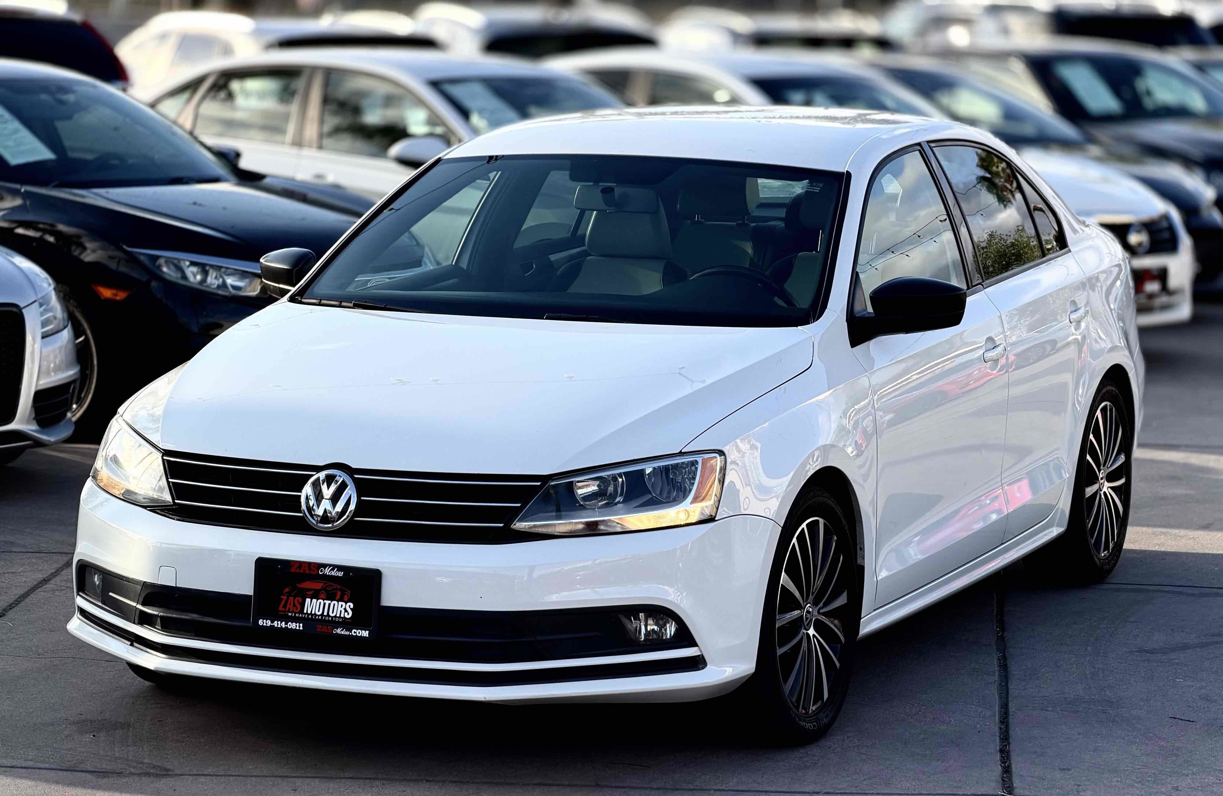 Used 2016 Volkswagen Jetta Sport image 3