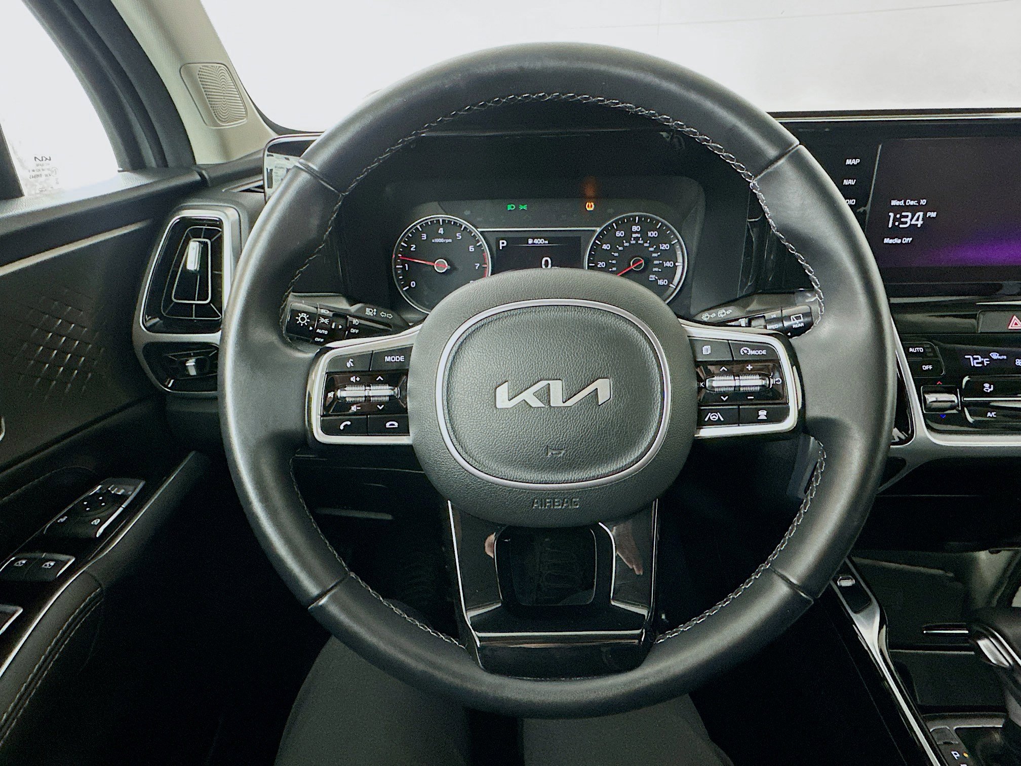Certified 2022 Kia Sorento SX image 11