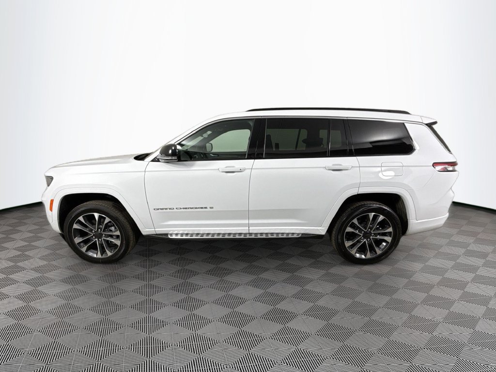Used 2025 Jeep Grand Cherokee L Overland w/ Rear Seat Video Group I AWD/4WD image 5