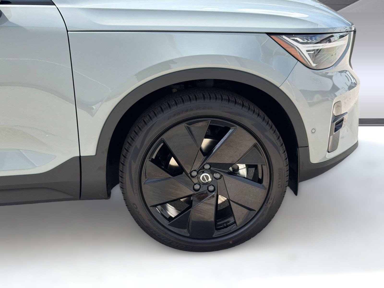 New 2026 Volvo XC40 B5 Ultra w/ Protection Package Premier AWD/4WD image 11
