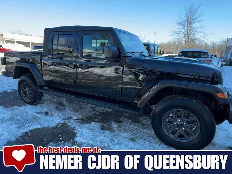 New 2026 Jeep Gladiator Sport AWD/4WD image 2
