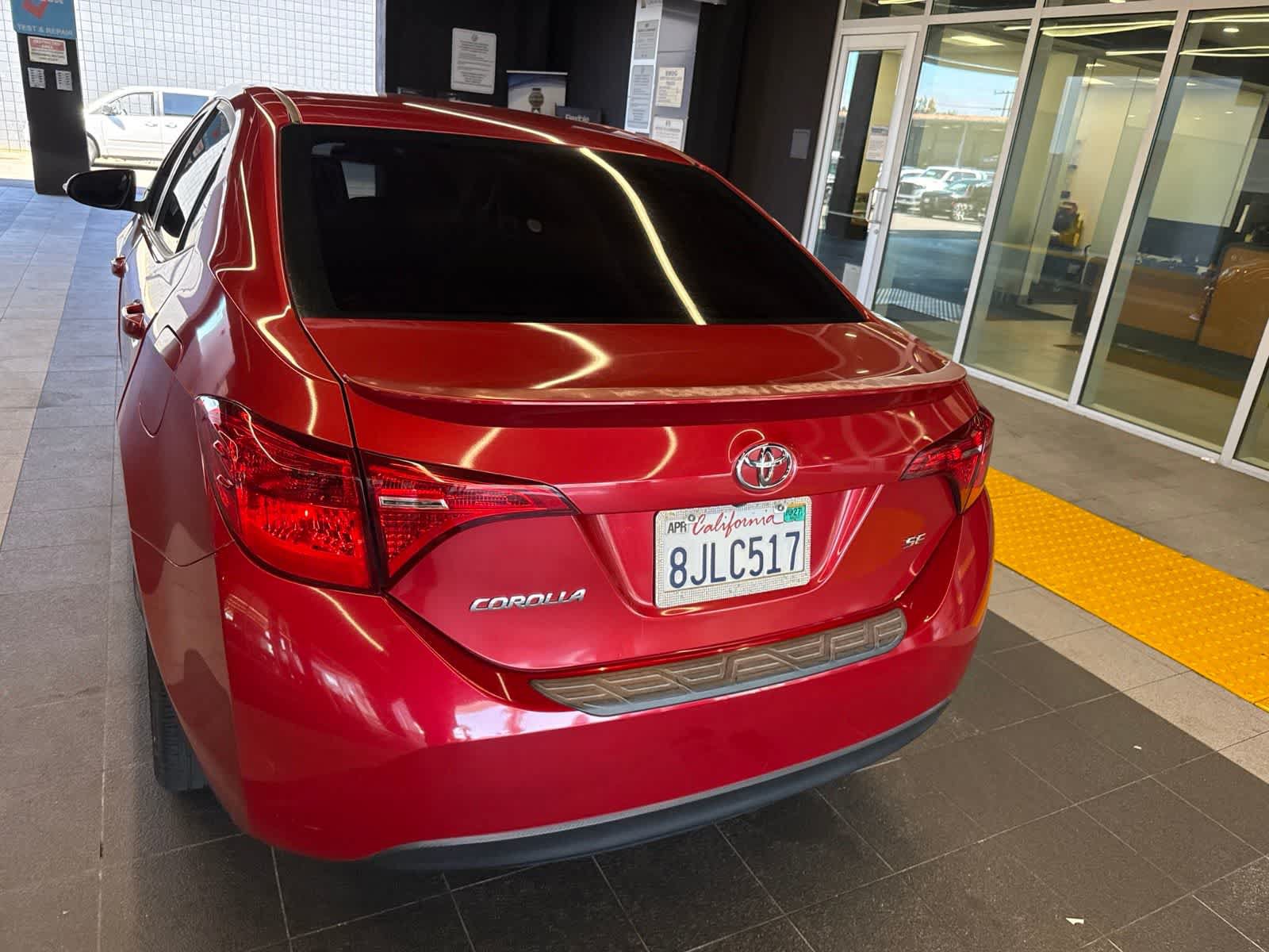 Used 2019 Toyota Corolla SE w/ Carpet Mat Package (TMS) FWD image 9