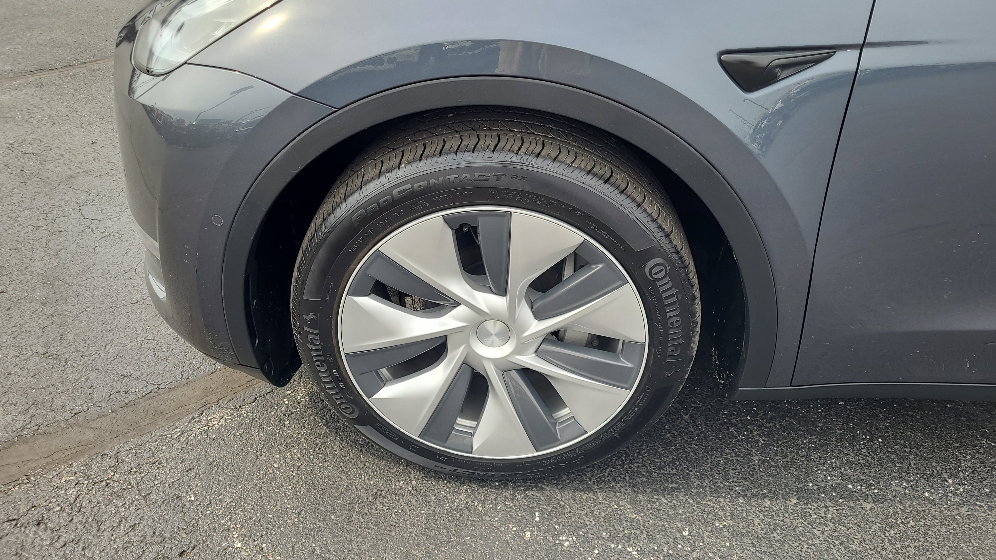 Used 2021 Tesla Model Y Long Range image 11