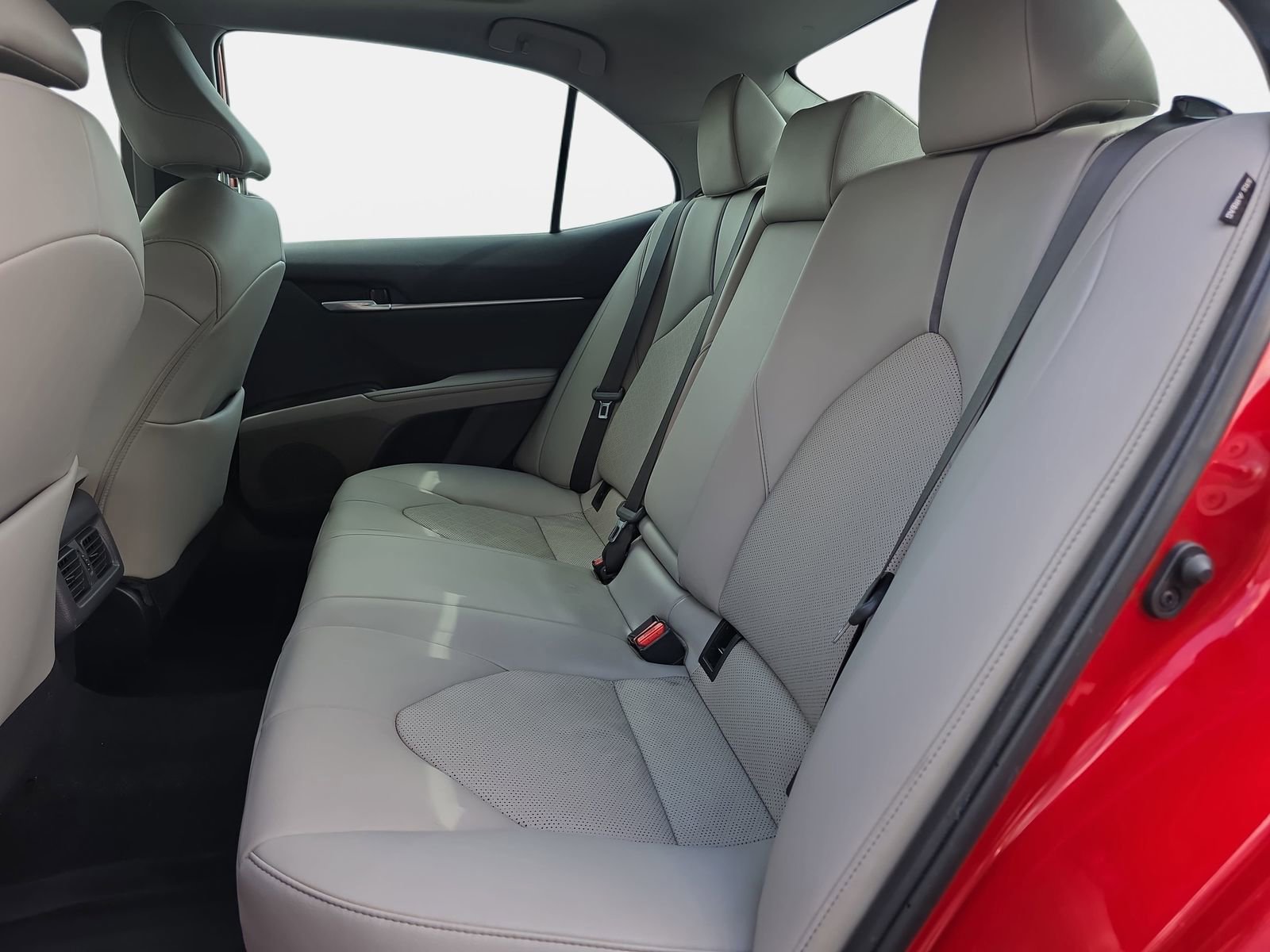 Used 2023 Toyota Camry XSE image 13