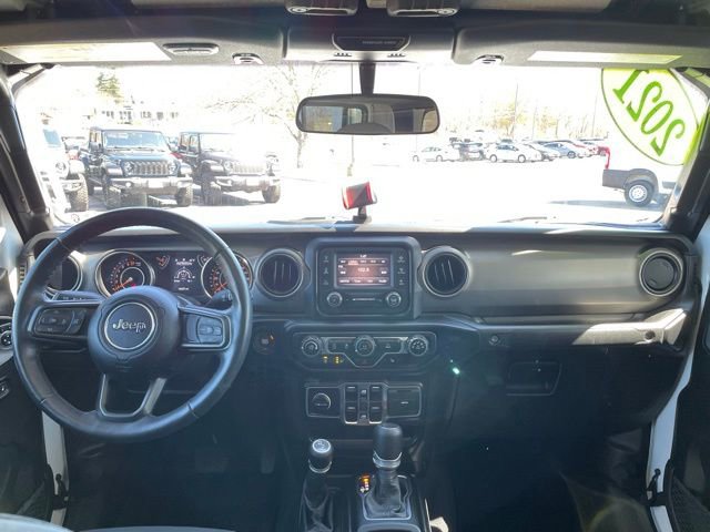Used 2021 Jeep Gladiator Willys image 12