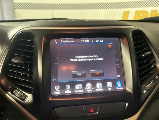 Used 2017 Jeep Cherokee Latitude w/ True North Edition AWD/4WD image 27