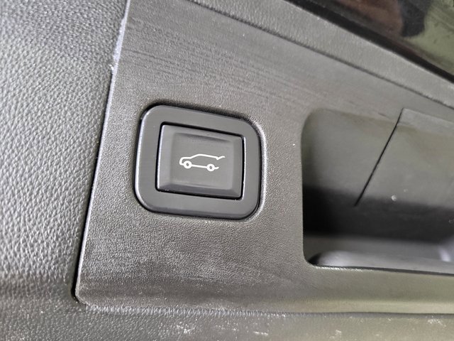 Used 2018 Cadillac XT5 Luxury w/ Driver Awareness Package image 58