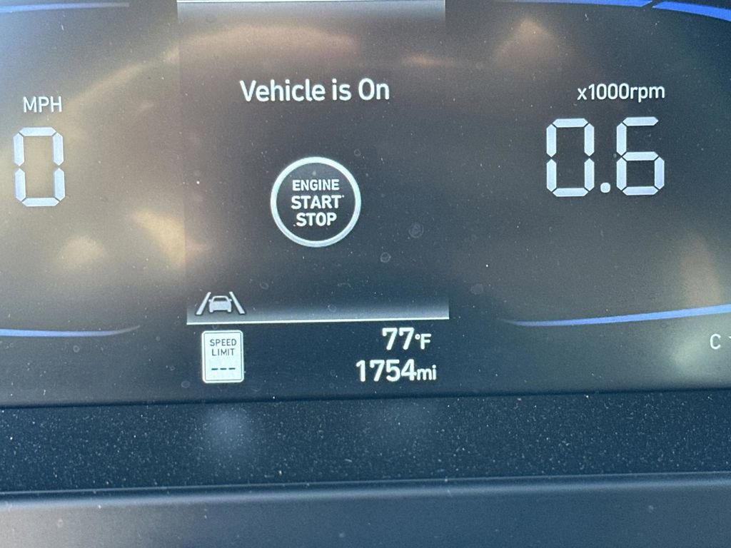 Used 2025 Hyundai Elantra Sport image 22