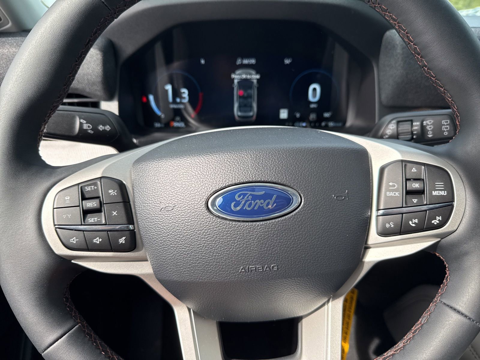 New 2026 Ford Explorer Active w/ Active Comfort Package image 24