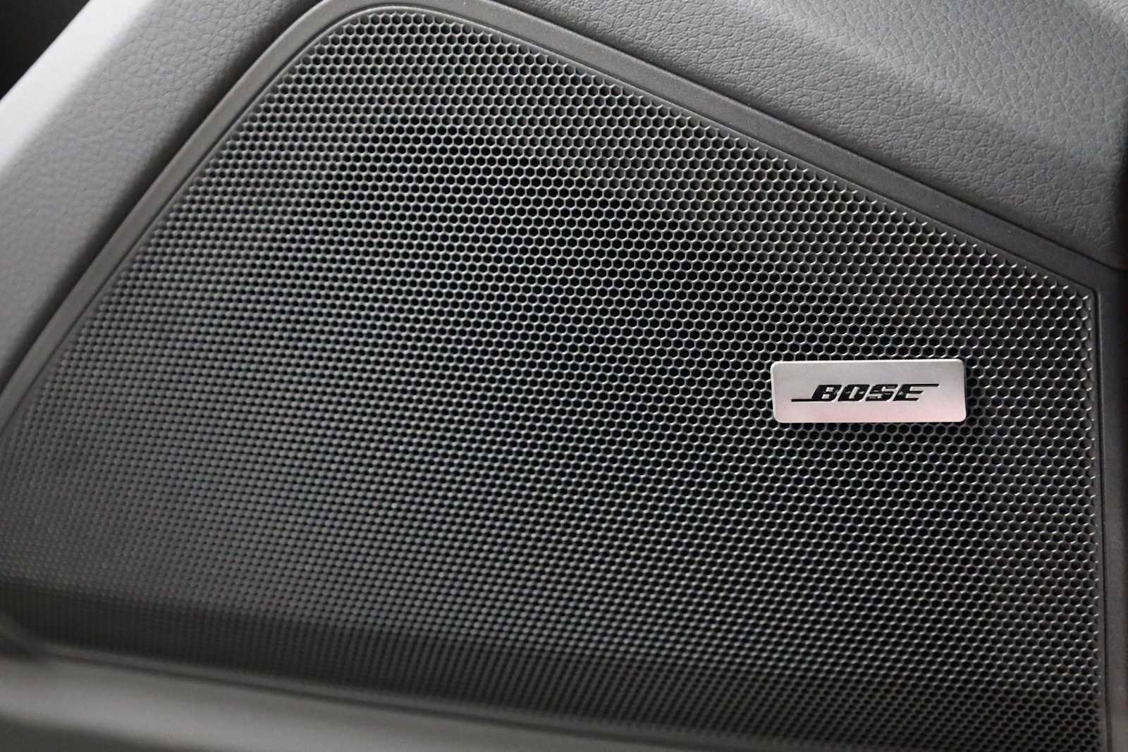 New 2025 Porsche Cayenne Coupe image 17