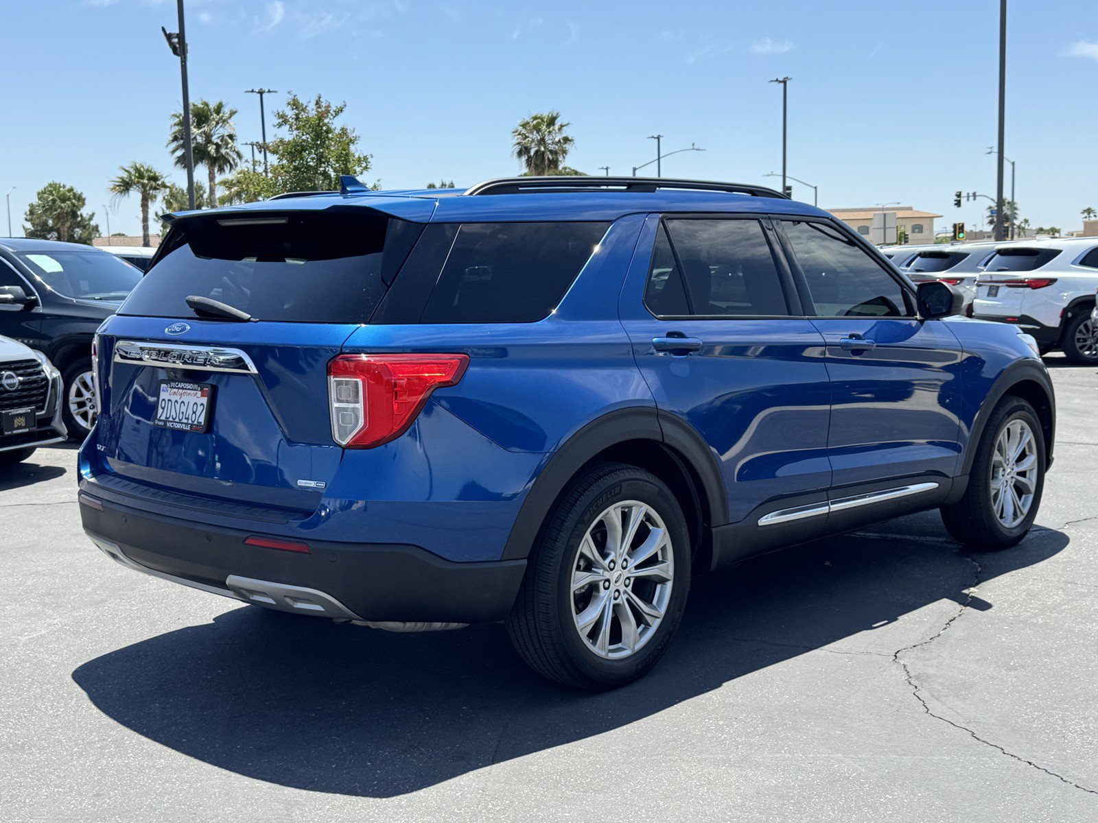 Used 2020 Ford Explorer XLT w/ Equipment Group 202A AWD/4WD image 6