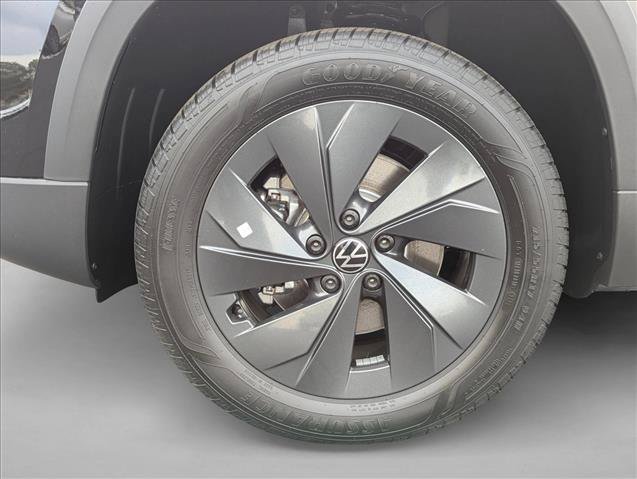 New 2026 Volkswagen Taos S FWD image 9