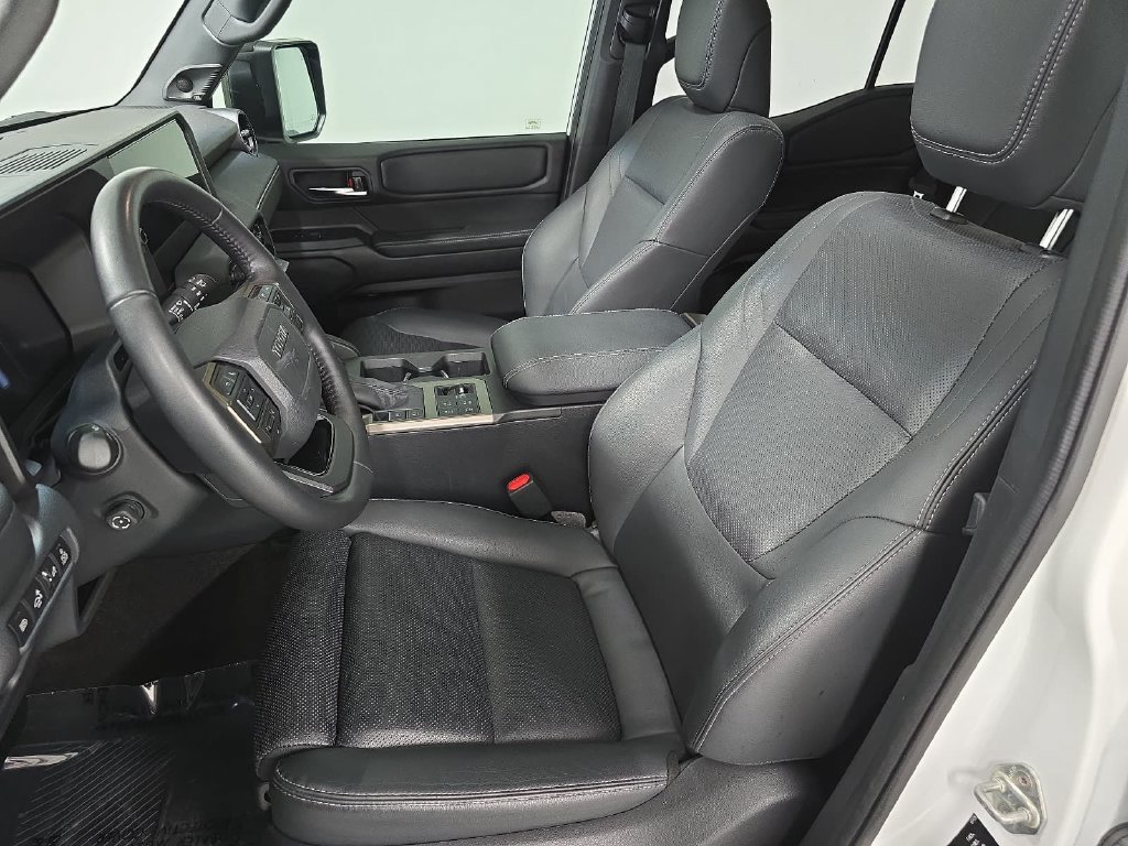 Used 2025 Toyota Land Cruiser w/ Premium Package AWD/4WD image 5