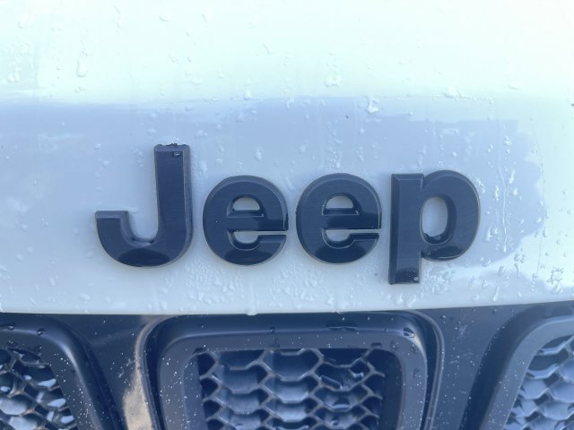 Used 2020 Jeep Compass Latitude FWD image 31