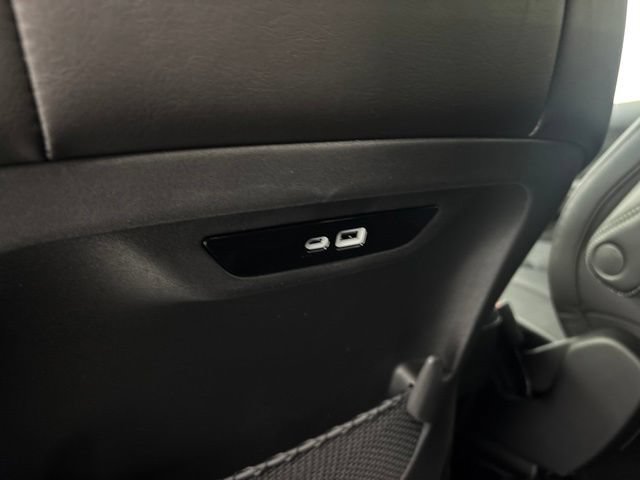 New 2027 Chrysler Pacifica Select AWD/4WD image 19