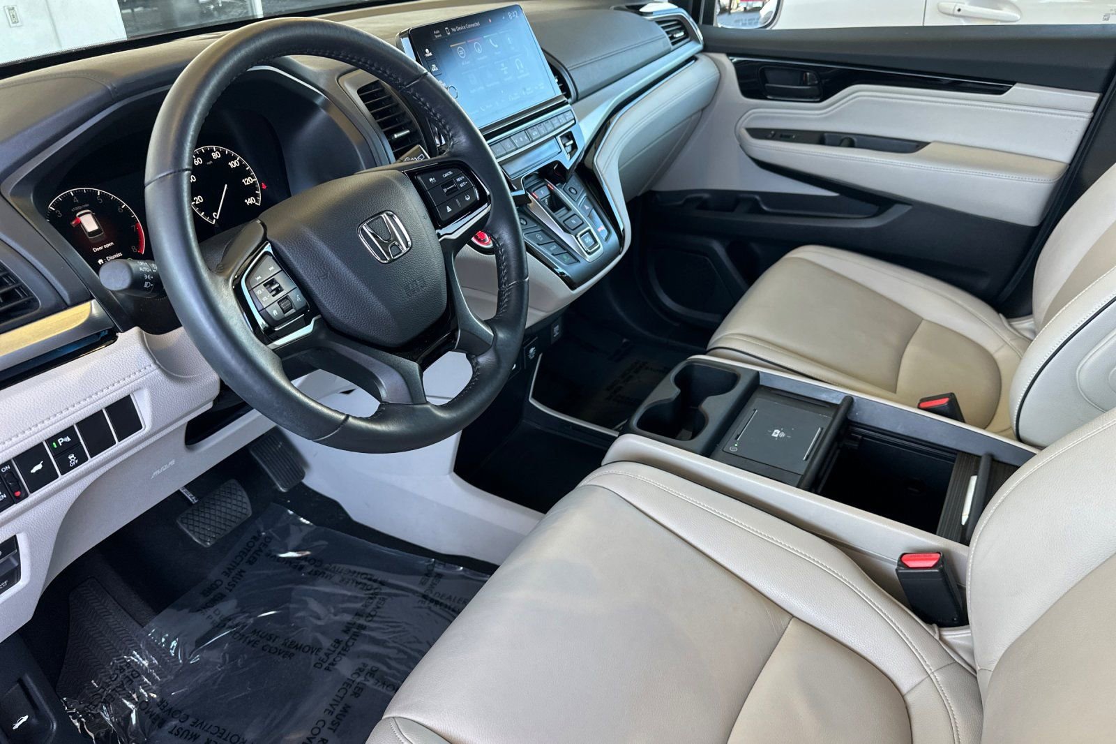 Used 2025 Honda Odyssey Touring image 9