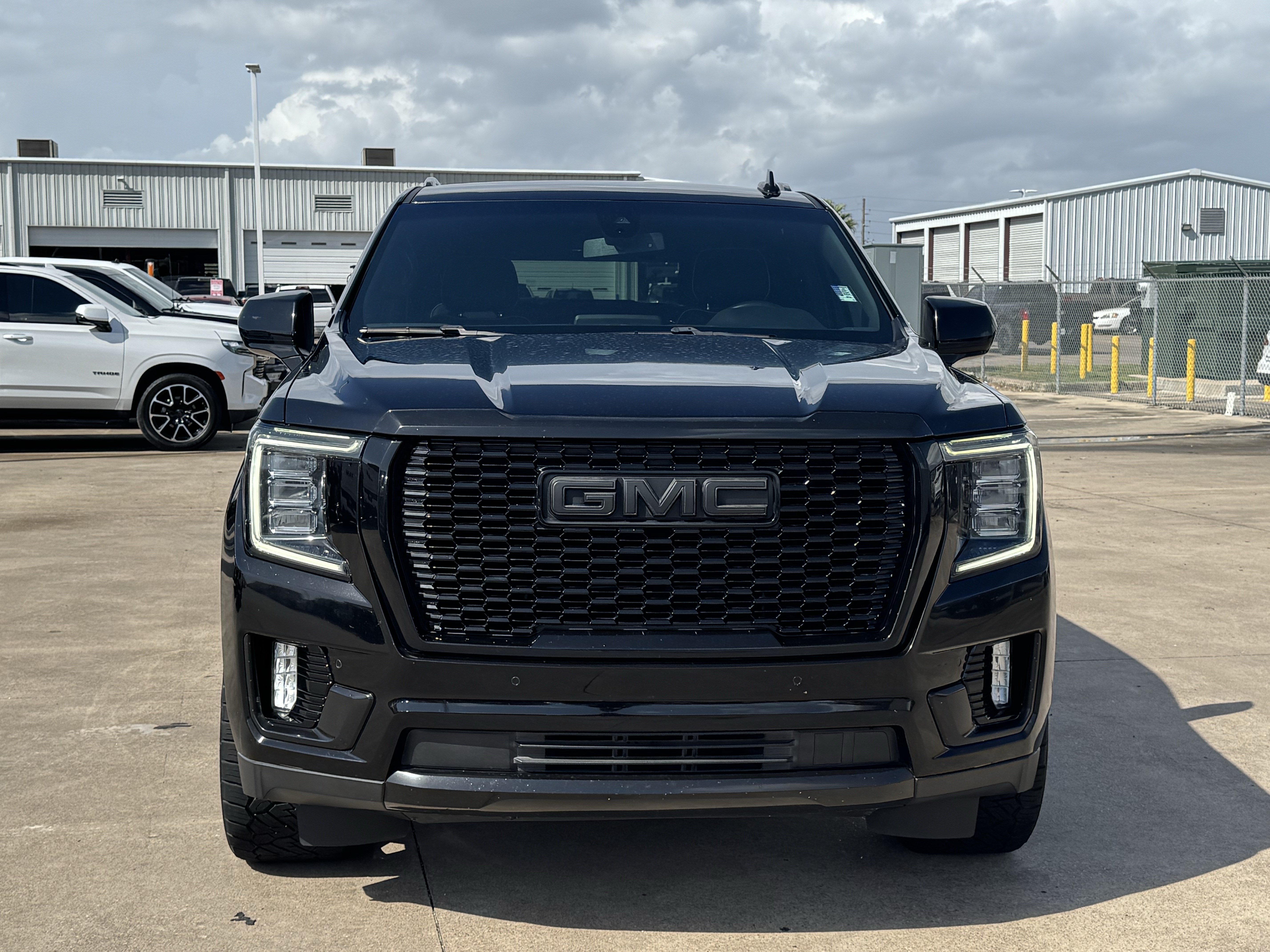Used 2022 GMC Yukon SLT AWD/4WD image 10