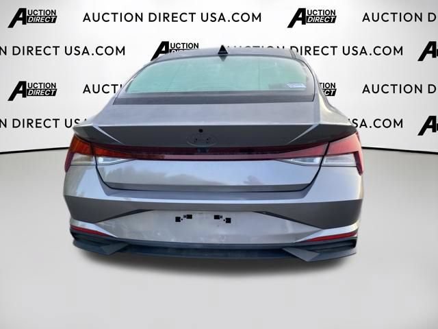 Used 2022 Hyundai Elantra SEL w/ Convenience Package FWD image 11