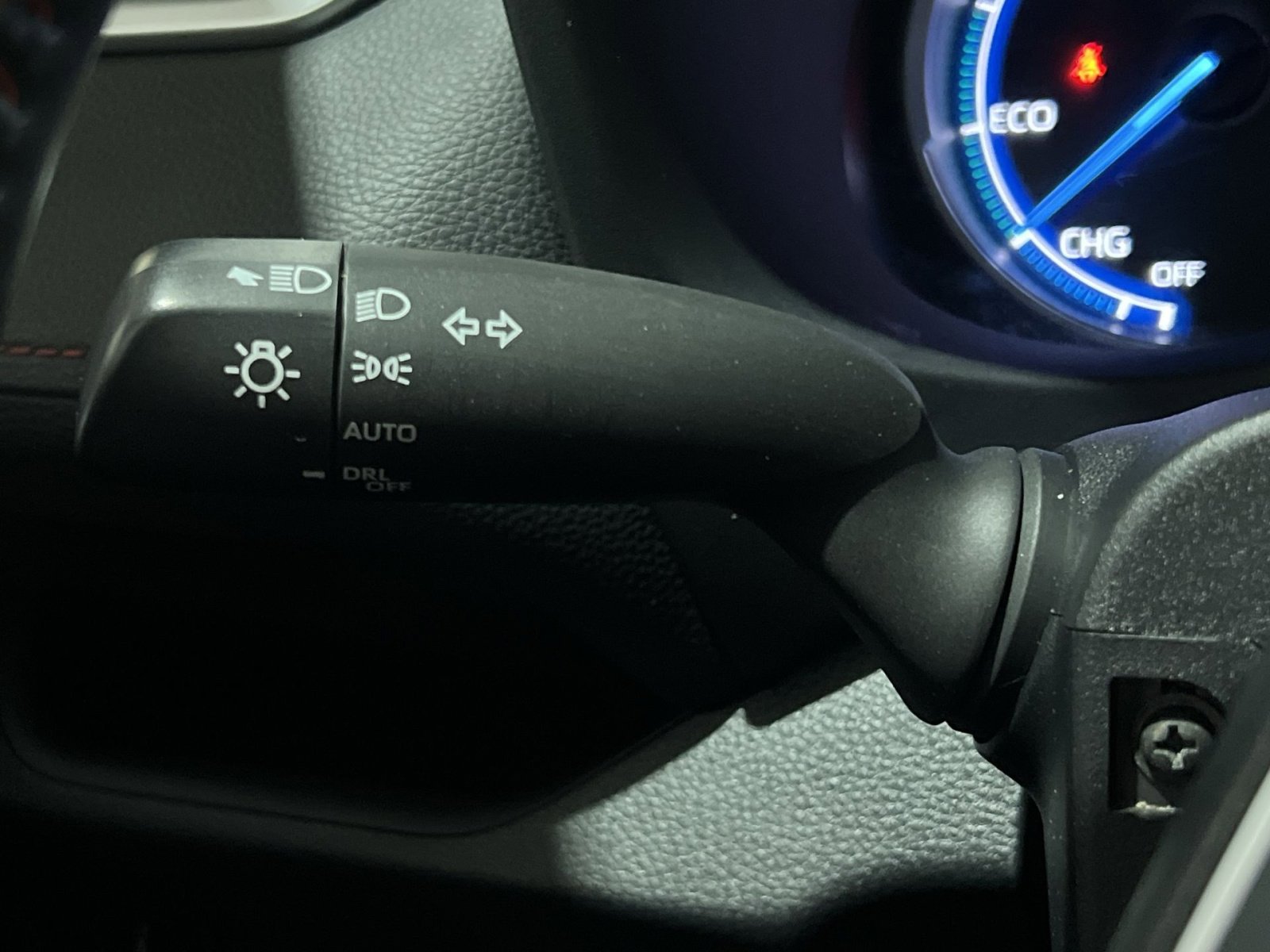 Used 2023 Toyota RAV4 SE w/ Weather & Moonroof Package AWD/4WD image 34