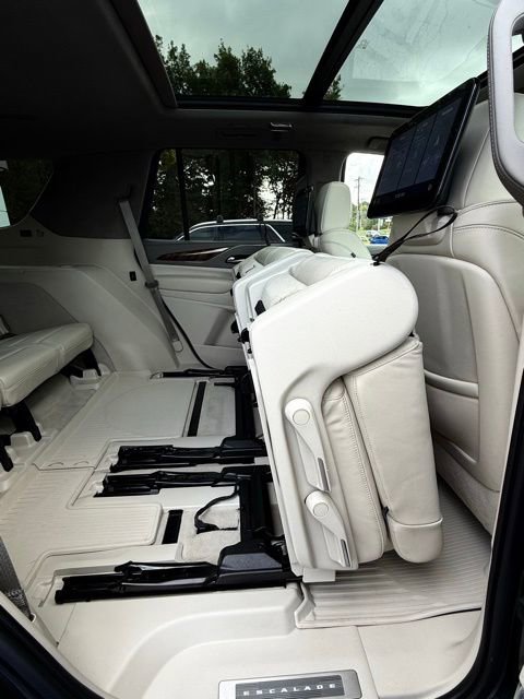 Used 2021 Cadillac Escalade Sport Platinum w/ Heavy-Duty Trailer Package image 23