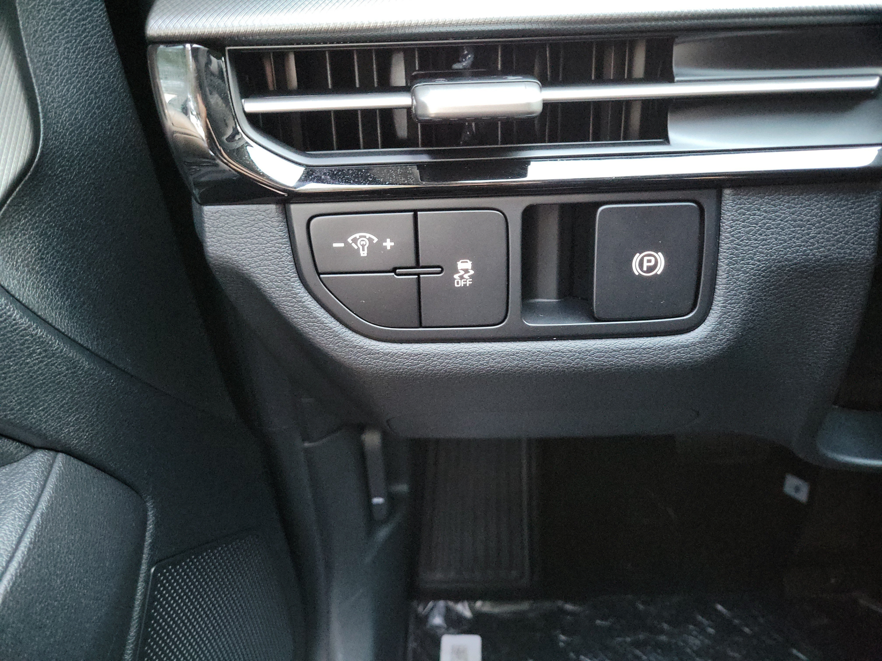 New 2027 Kia Sportage LX FWD image 28