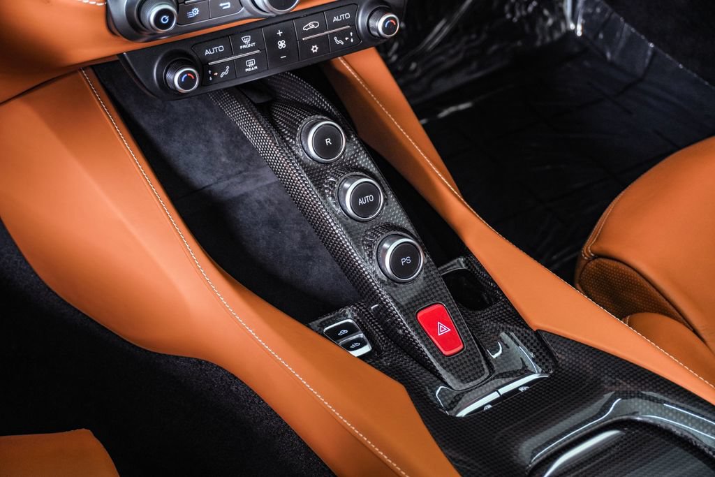 Used 2019 Ferrari Portofino RWD image 33