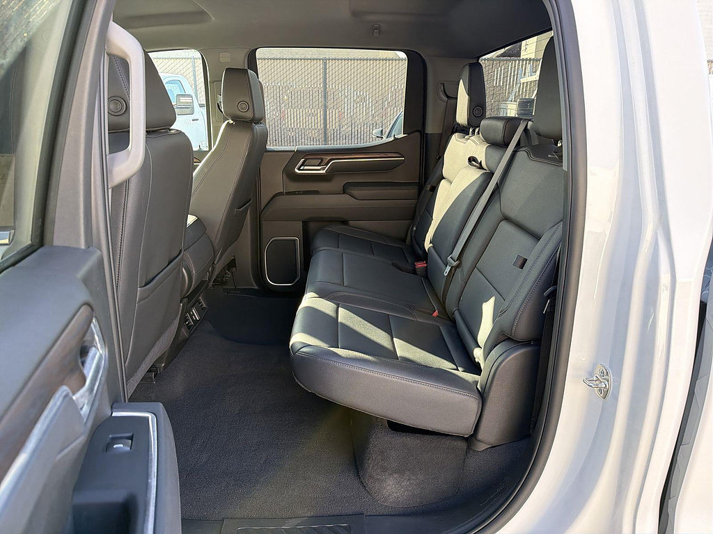 Used 2026 GMC Sierra 1500 SLT RWD image 24