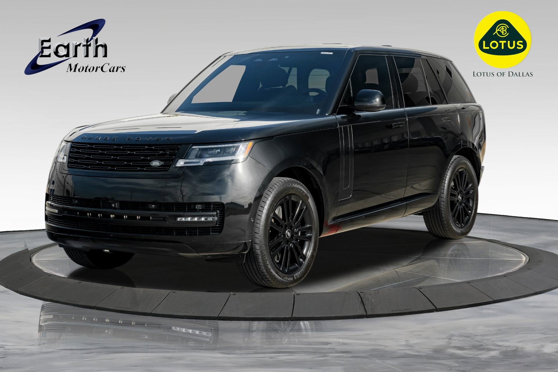 Used 2024 Land Rover Range Rover SE image 1