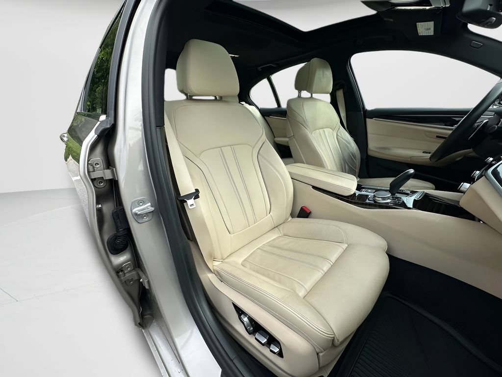 Used 2017 BMW 540i RWD image 22