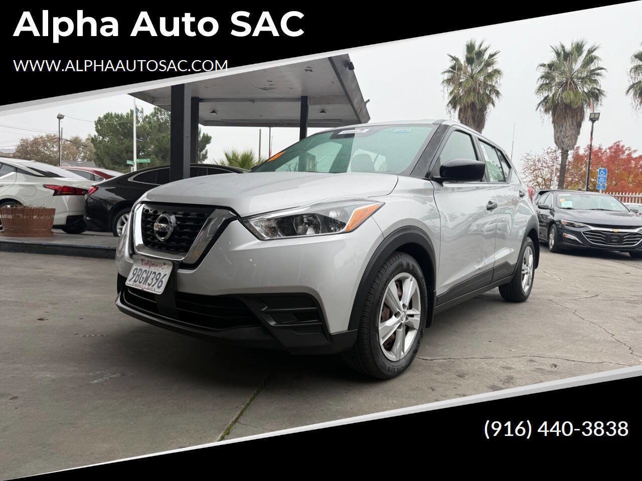 Used 2020 Nissan Kicks S image 1