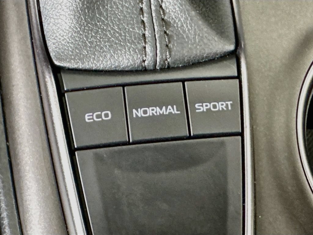 Used 2023 Toyota Camry SE w/ Convenience Package FWD image 19