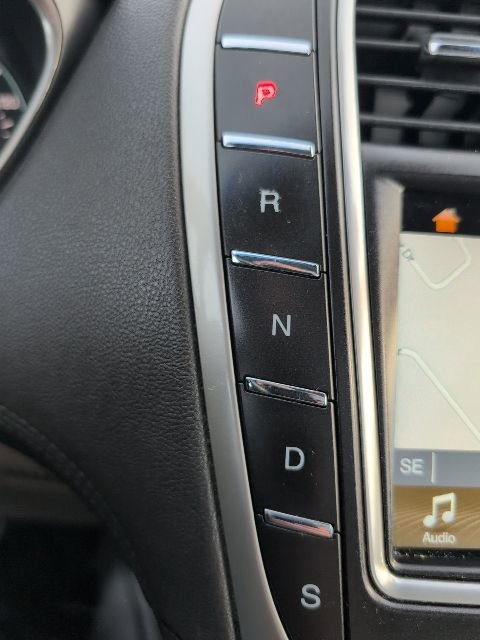 Used 2017 Lincoln MKX Reserve w/ Lincoln MKX Climate Package image 52