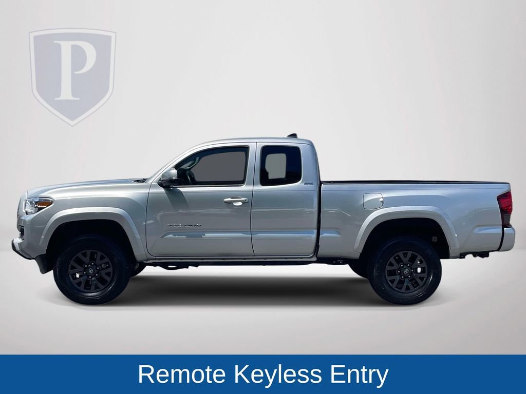 Used 2022 Toyota Tacoma SR5 w/ Technology Package RWD image 5