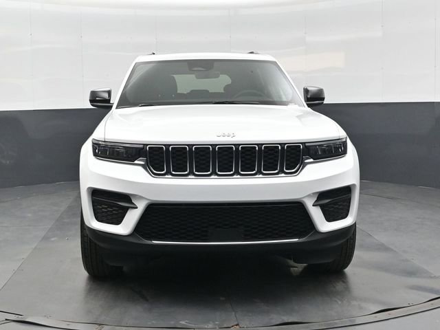 New 2025 Jeep Grand Cherokee Laredo image 9