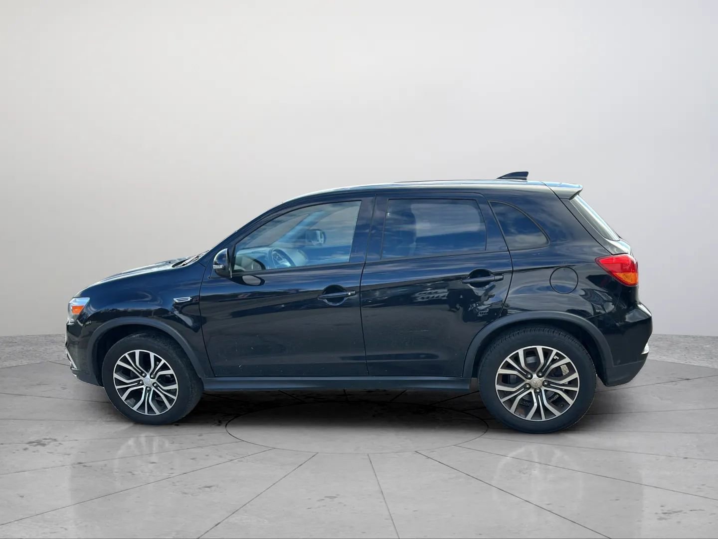 Used 2018 Mitsubishi Outlander Sport LE image 16