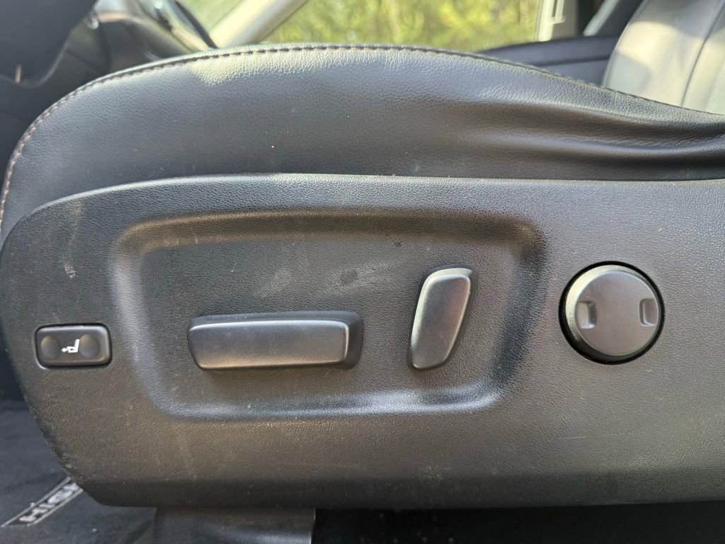 Used 2017 Toyota Highlander XLE FWD image 10