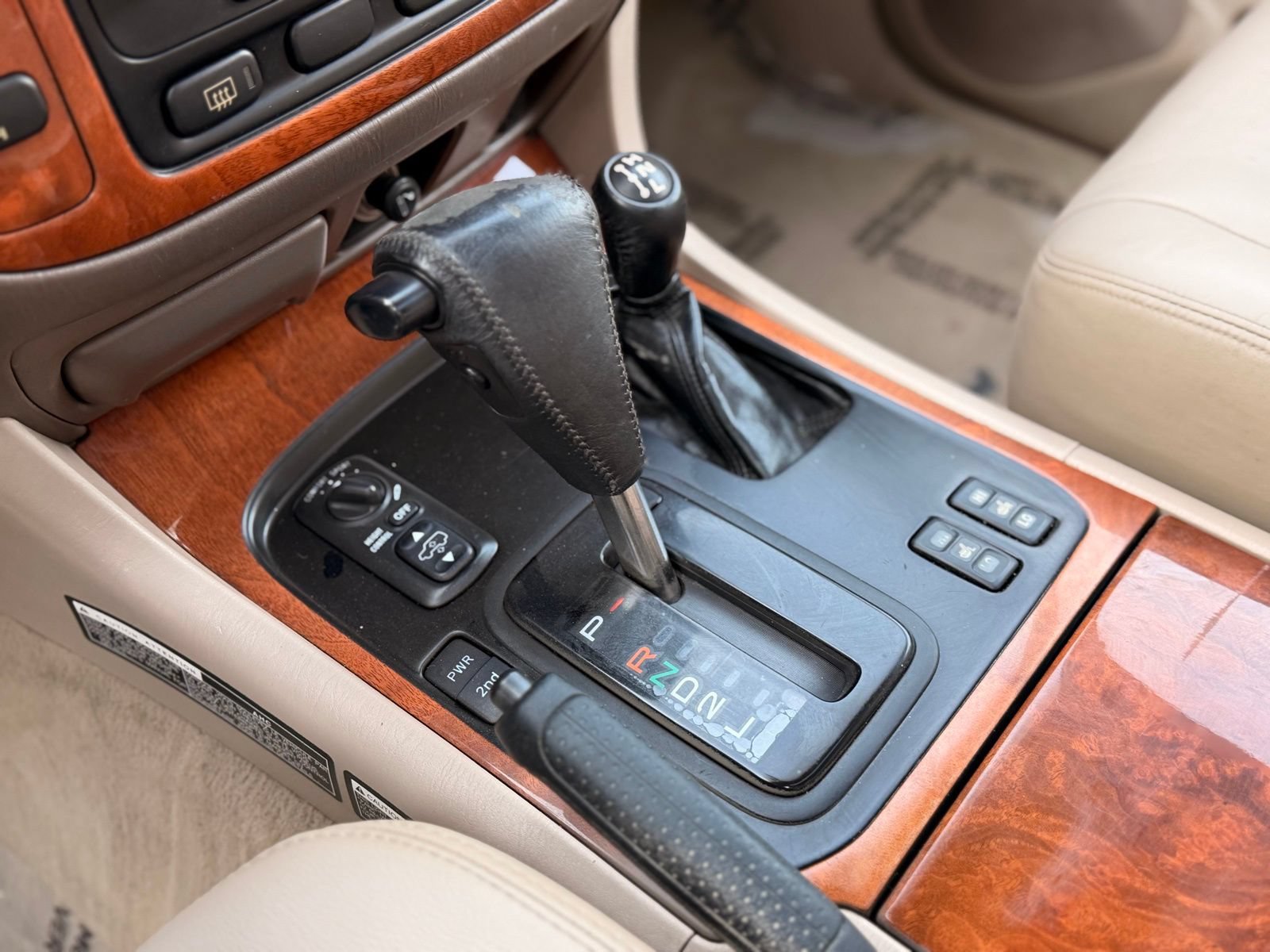 Used 1999 Lexus LX 470 4WD image 37