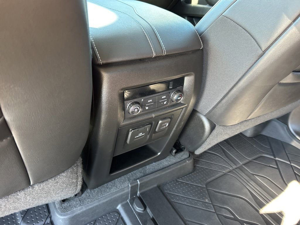 Used 2021 Chevrolet Traverse High Country image 19