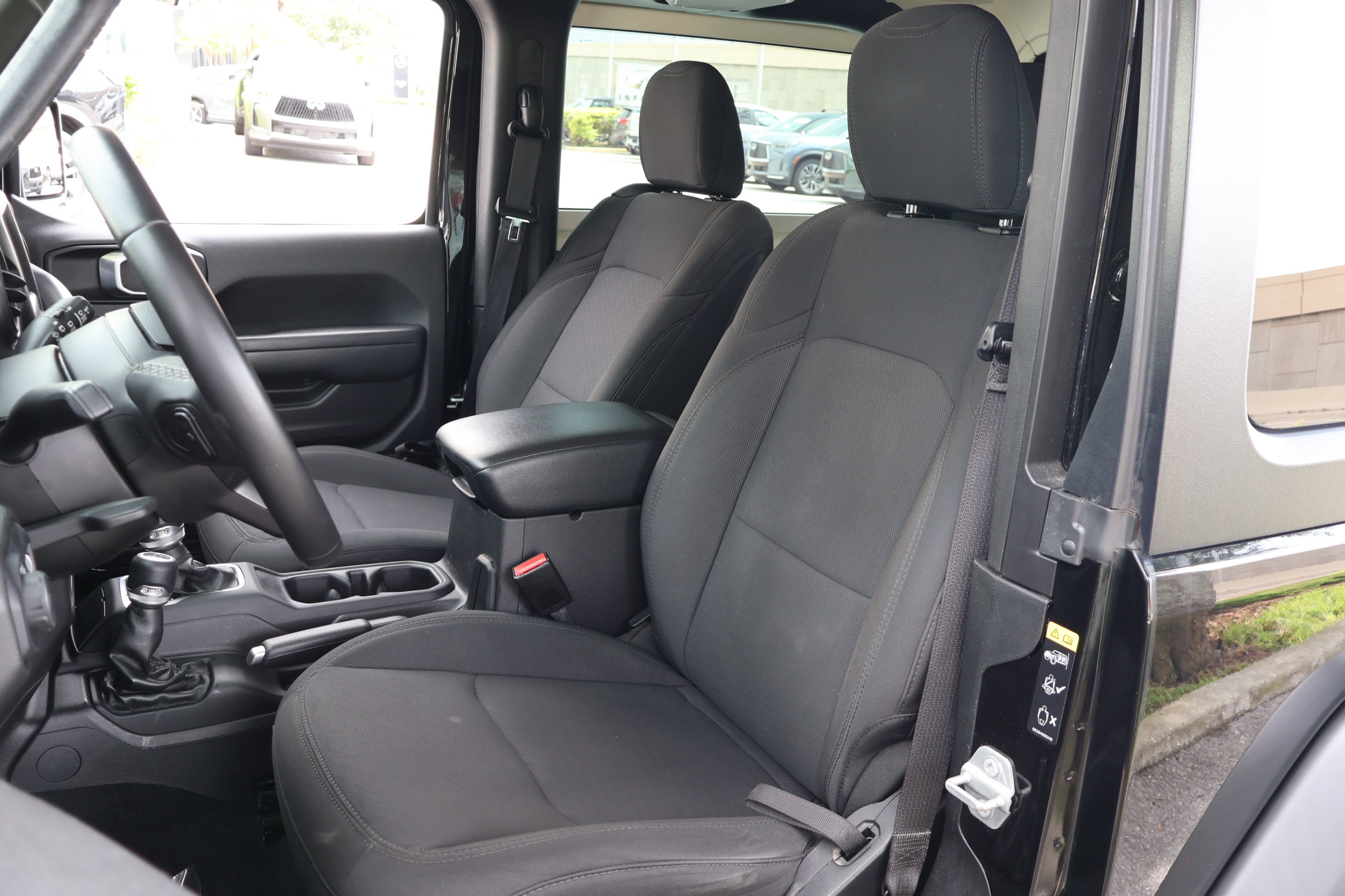 Used 2022 Jeep Wrangler Sport AWD/4WD image 2