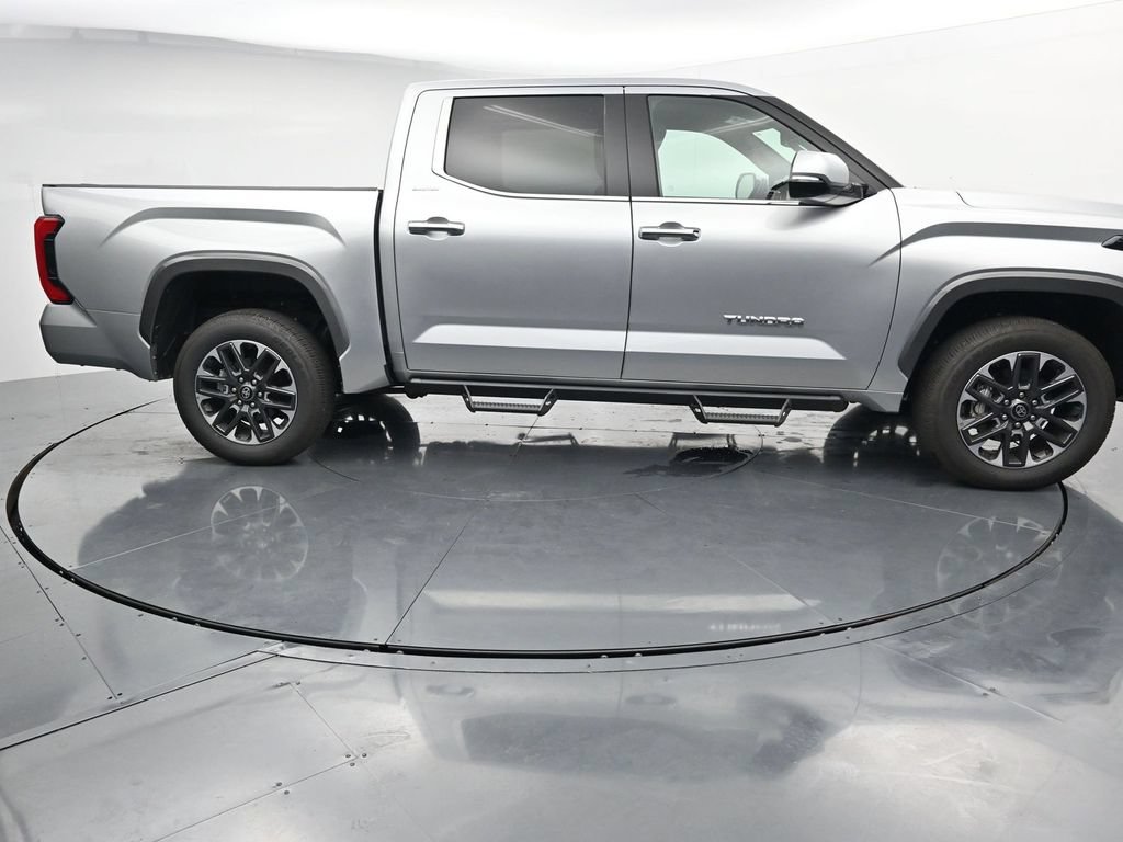 Used 2026 Toyota Tundra Limited AWD/4WD image 9
