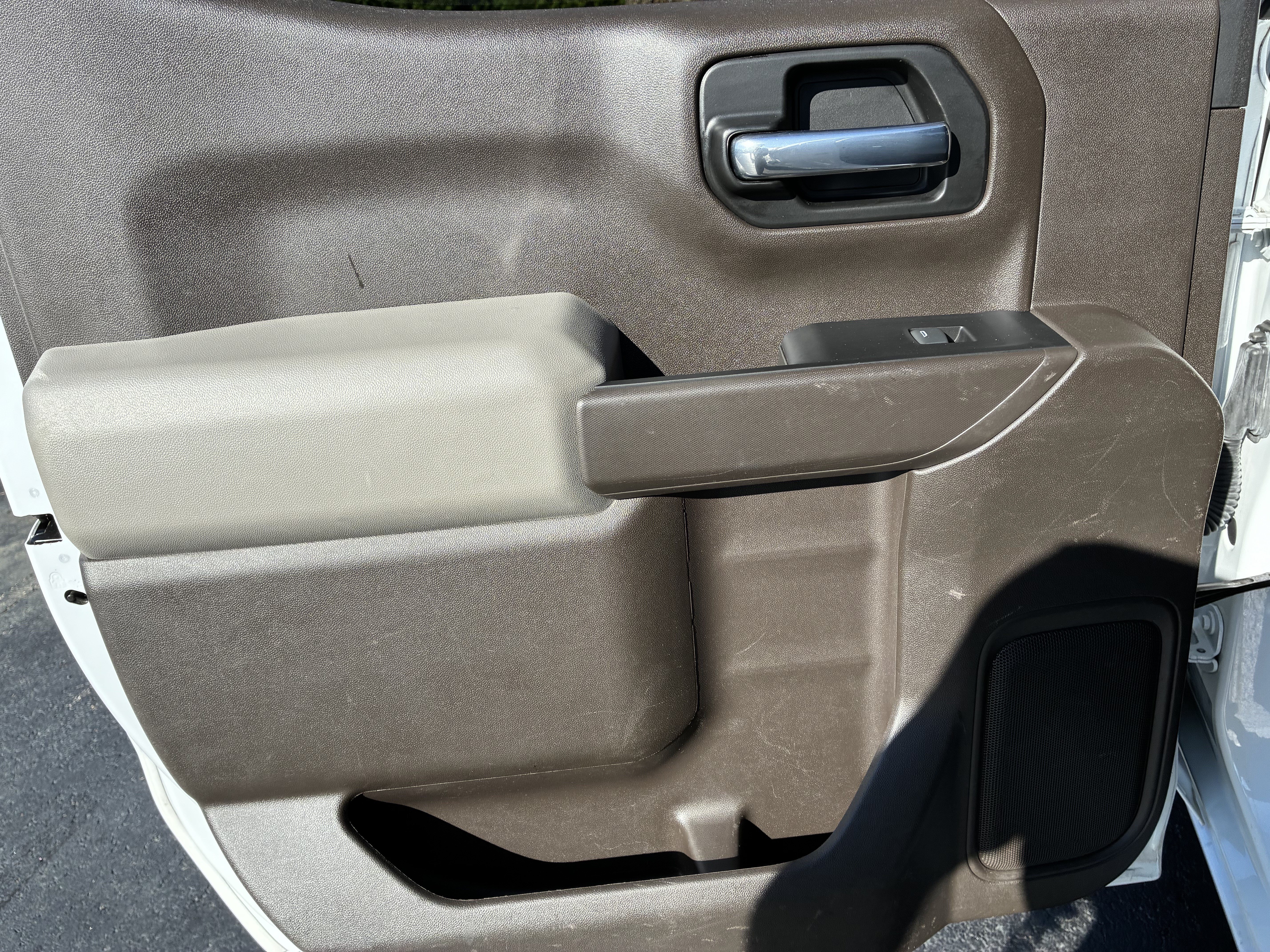 Used 2022 Chevrolet Silverado 1500 LT AWD/4WD image 17