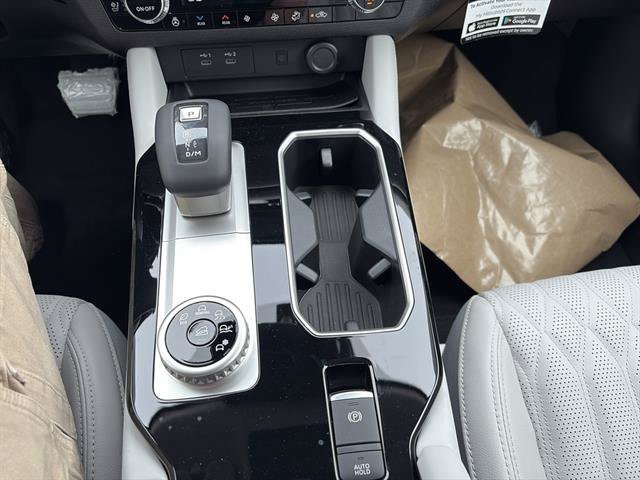 New 2026 Mitsubishi Outlander SEL FWD image 29