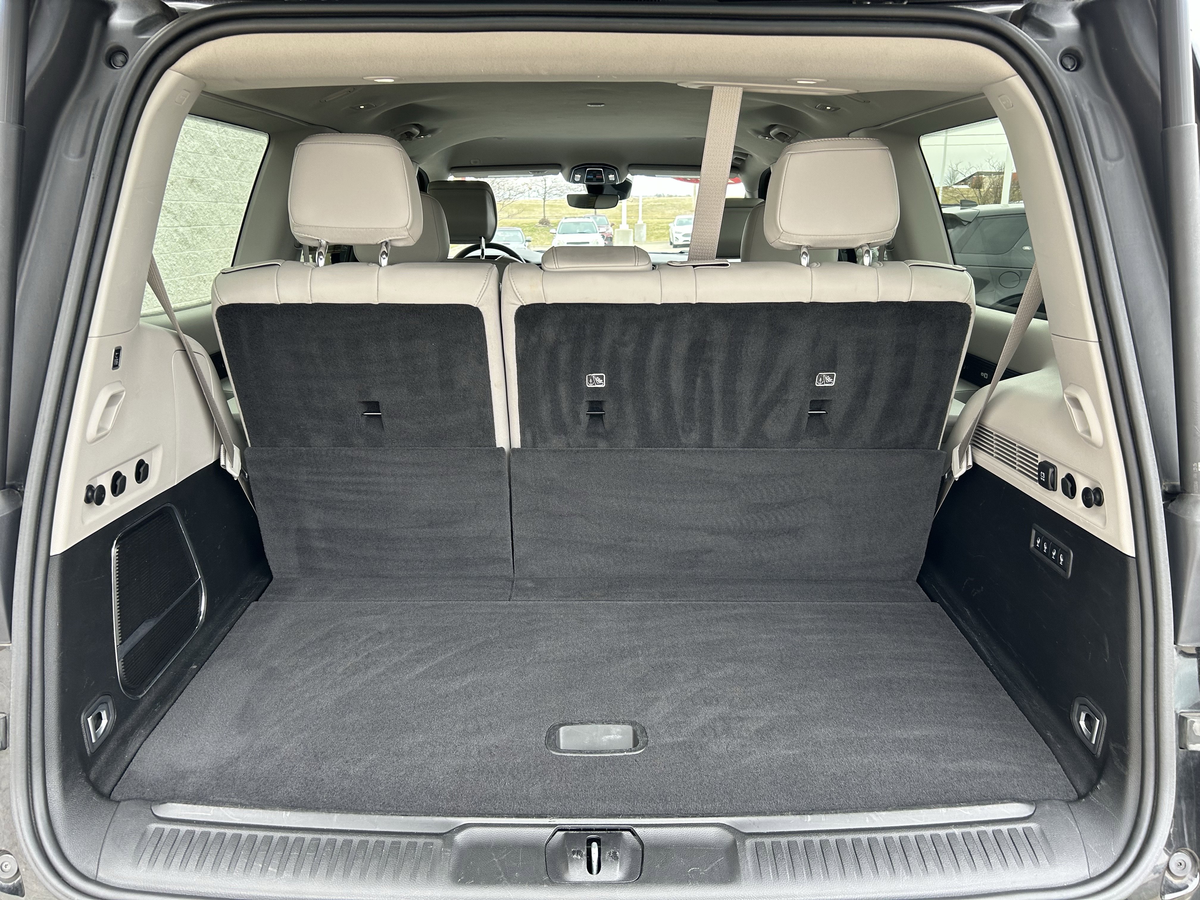 Used 2024 Jeep Wagoneer Series II w/ Flexible Seating Group image 22