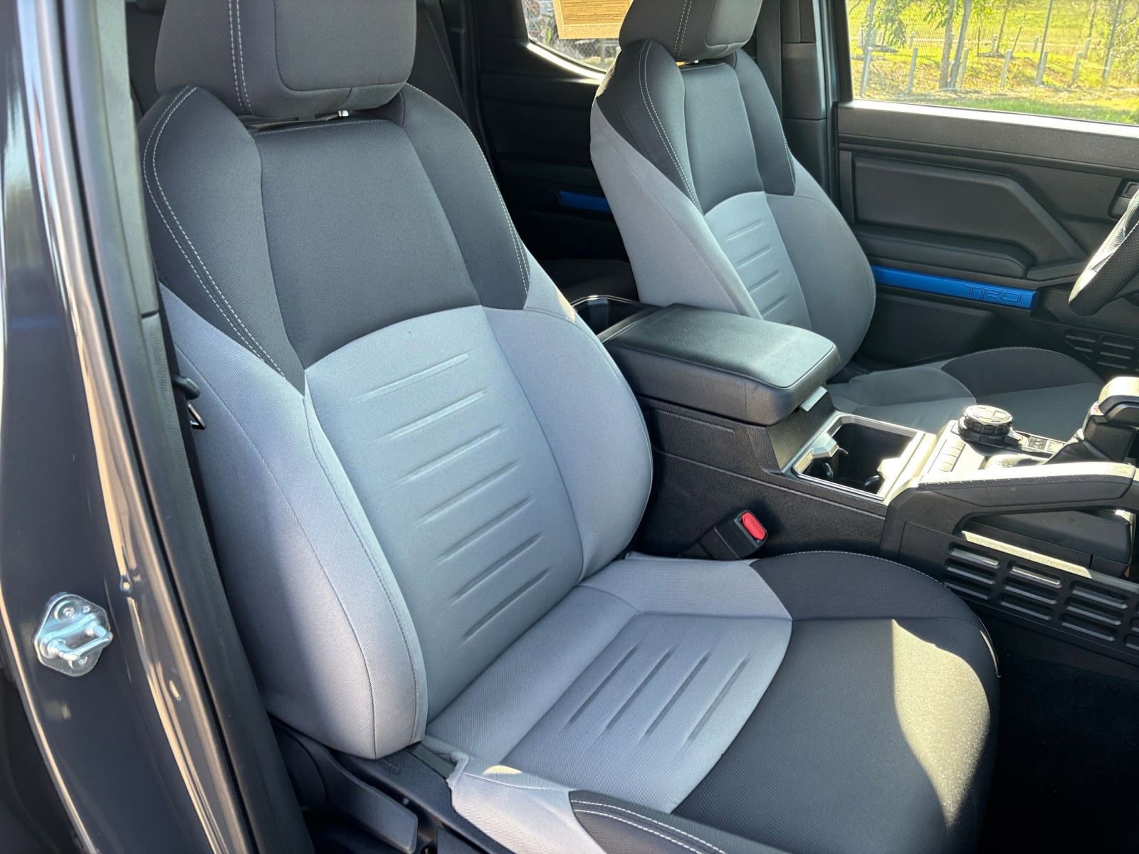 Used 2025 Toyota Tacoma TRD Off-Road image 34