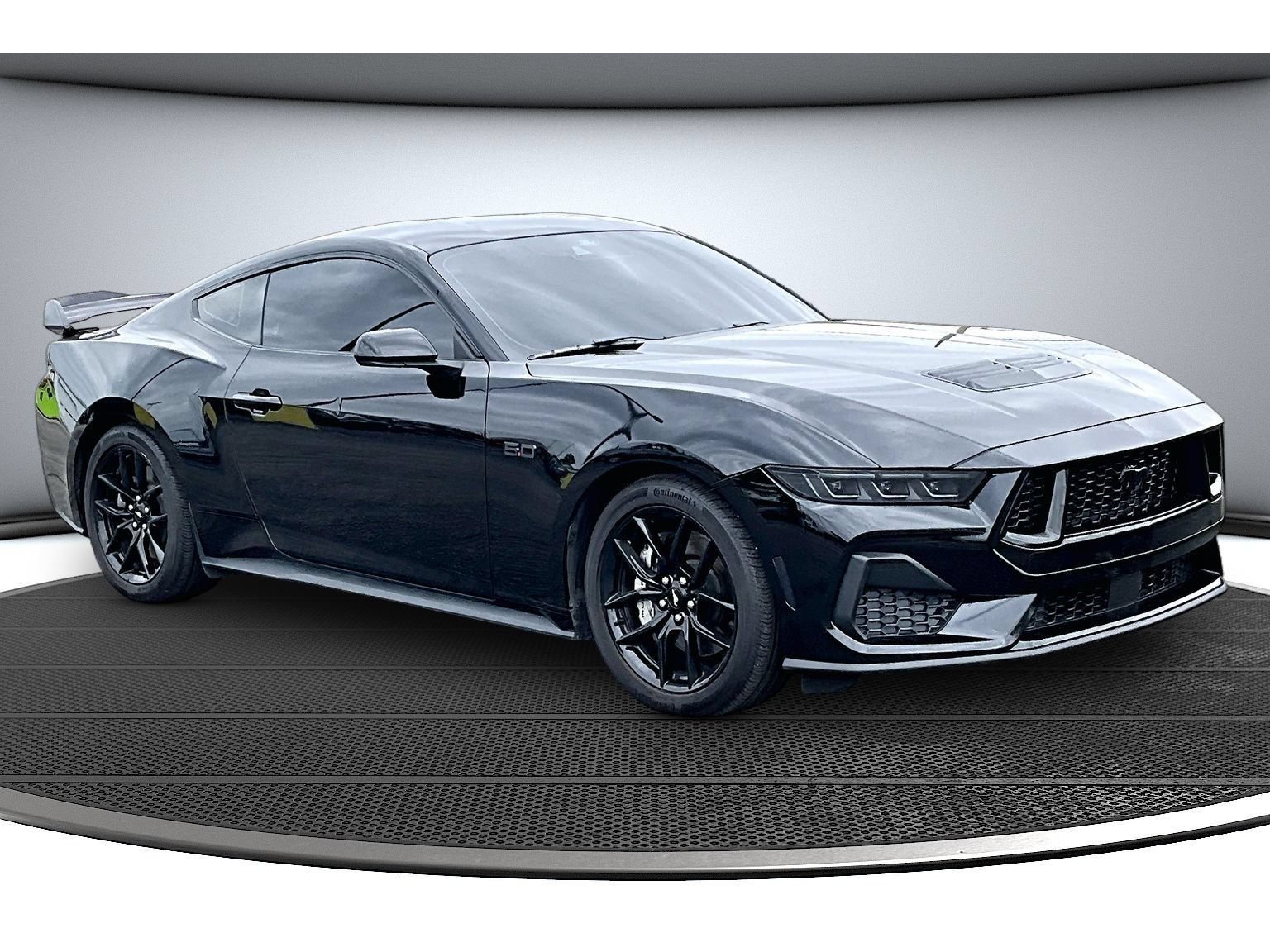 Used 2024 Ford Mustang GT RWD image 13
