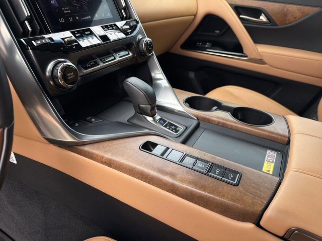 Certified 2025 Lexus LX 700h Luxury w/ Appearance Package AWD/4WD image 17