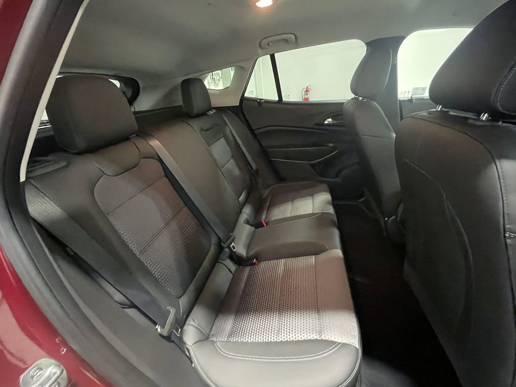 Used 2024 Chevrolet Trax LT FWD image 21
